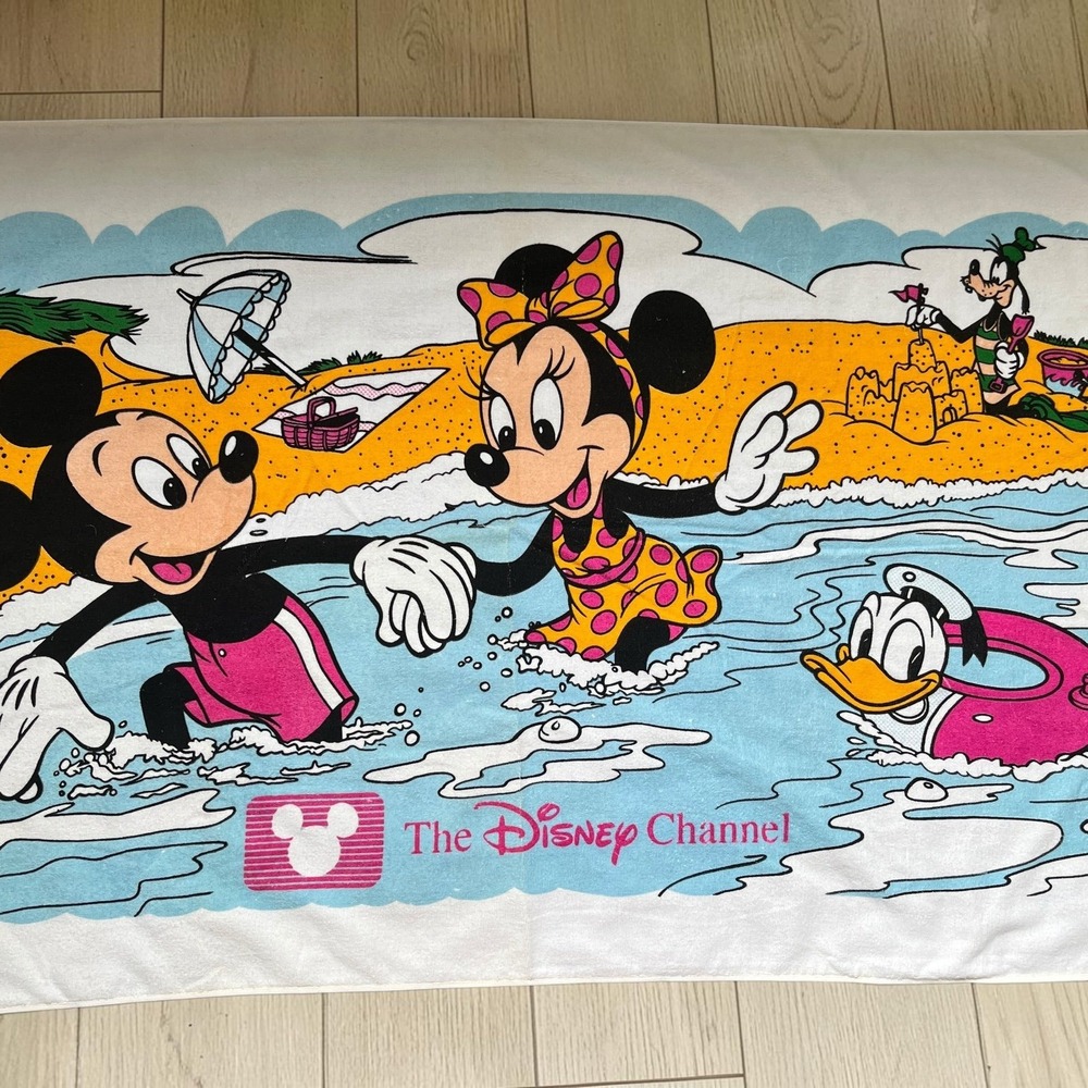 Vintage Disney Beach Towel 90s NWOT Mickey Minnie Goofy Vacation Resort Trip